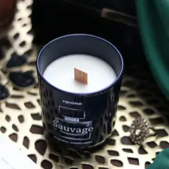 Świeczka o zapachu sosny – naturalny relaks i aromaterapia w domu