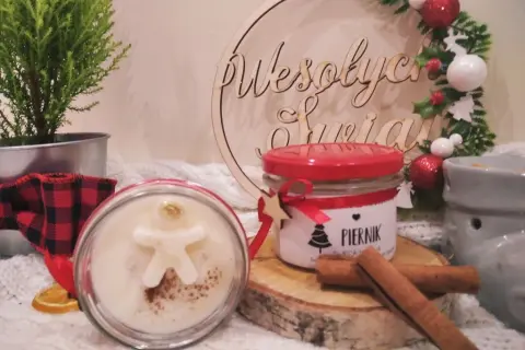 Świeczka o zapachu piernika – stwórz magiczną atmosferę w domu