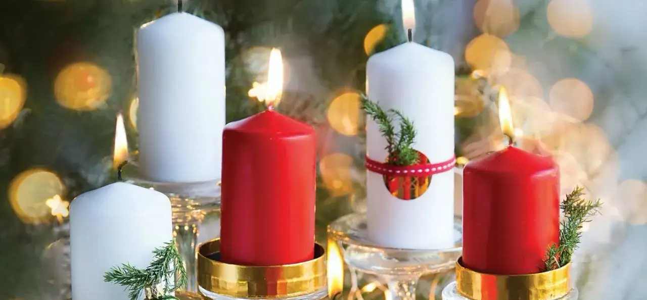 Zdjęcie Jak ozdobić świeczkę wstążką i stworzyć wyjątkową dekorację