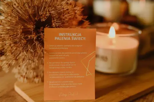 Jaki surowiec na świece? Stwórz idealne palenie!